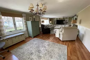 16 W Oak St, Farmingdale, NY 11735 - Photo 19