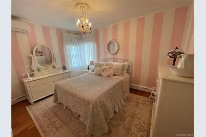 16 W Oak Street, Farmingdale, NY 11735 - Photo 27