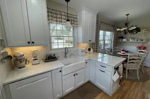 16 W Oak St, Farmingdale, NY 11735 - Photo 11