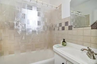 102 Magnolia Avenue, Mount Vernon, NY 10553 - Photo 15