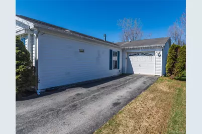 19 Biscayne Blvd, Poughkeepsie, NY 12603 - Photo 3