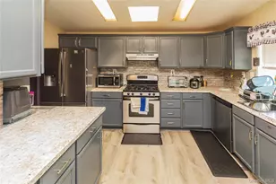 19 Biscayne Blvd, Poughkeepsie, NY 12603 - Photo 13