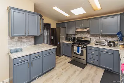 19 Biscayne Blvd, Poughkeepsie, NY 12603 - Photo 11