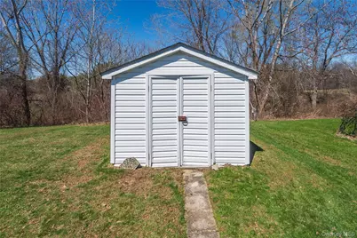 19 Biscayne Blvd, Poughkeepsie, NY 12603 - Photo 17