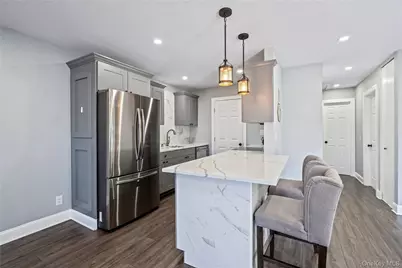 24 Richmond Boulevard #4B, Ronkonkoma, NY 11779 - Photo 3