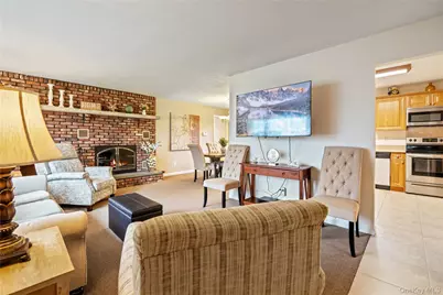 22 Forest Avenue, Port Jefferson Station, NY 11776 - Photo 5