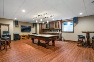 9 Earle Dr, Muttontown, NY 11791 - Photo 23