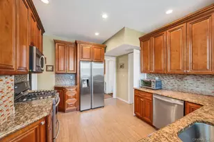 88-35 193rd St, Hollis, NY 11423 - Photo 9