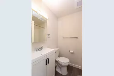 669 Broadway 9W #6, Ulster Park, NY 12487 - Photo 5