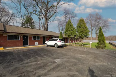 669 Broadway 9W #6, Ulster Park, NY 12487 - Photo 1