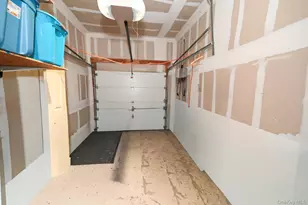 77-04 Aquatic Dr, Arverne, NY 11692 - Photo 25