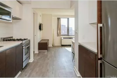 39-16 Prince Street #7E, Flushing, NY 11354 - Photo 7