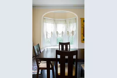 128 Lakeview Avenue, Valhalla, NY 10595 - Photo 9