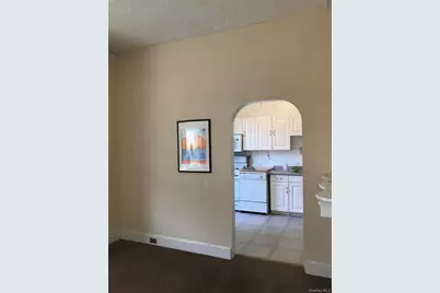 128 Lakeview Avenue, Valhalla, NY 10595 - Photo 7