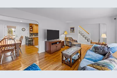 170 Woodbine Avenue, Merrick, NY 11566 - Photo 9