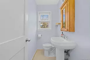 170 Woodbine Ave, Merrick, NY 11566 - Photo 11