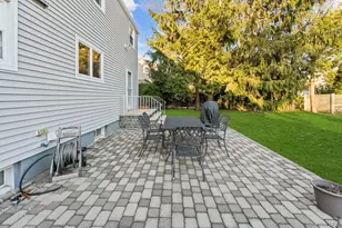 170 Woodbine Ave, Merrick, NY 11566 - Photo 19