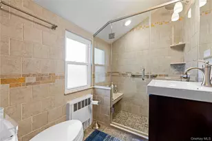 170 Woodbine Ave, Merrick, NY 11566 - Photo 17