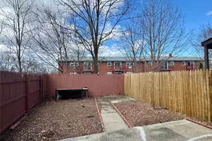 64 Patio Rd, Middletown, NY 10941 - Photo 11