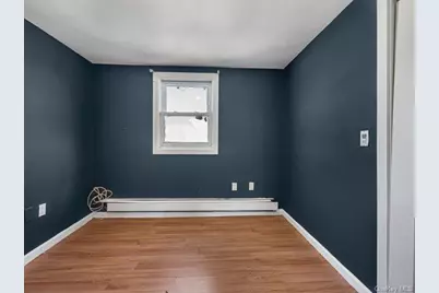 91 Elzey Avenue, Elmont, NY 11003 - Photo 23