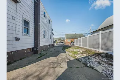 91 Elzey Avenue, Elmont, NY 11003 - Photo 5