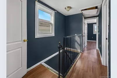 91 Elzey Avenue, Elmont, NY 11003 - Photo 9