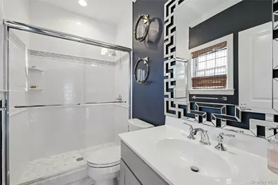 14 Southview Circle, Lake Grove, NY 11755 - Photo 15