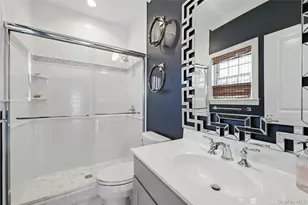 14 Southview Cir, Lake Grove, NY 11755 - Photo 15