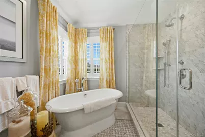 14 Southview Circle, Lake Grove, NY 11755 - Photo 19