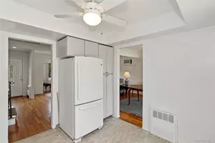 72 Woolsey Ave, Glen Cove, NY 11542 - Photo 15
