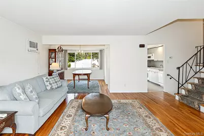 72 Woolsey Avenue, Glen Cove, NY 11542 - Photo 7