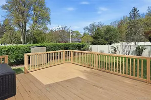 72 Woolsey Ave, Glen Cove, NY 11542 - Photo 29
