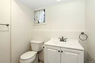 72 Woolsey Ave, Glen Cove, NY 11542 - Photo 25