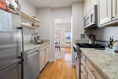 360 Westchester Avenue #522, Port Chester, NY 10573 - Photo 5