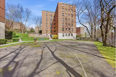 161 Pearsall Drive #2B, Mount Vernon, NY 10552 - Photo 21