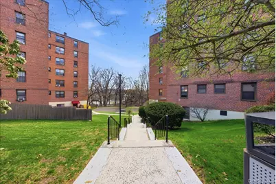 161 Pearsall Drive #2B, Mount Vernon, NY 10552 - Photo 19