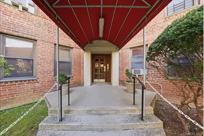 161 Pearsall Drive #2B, Mount Vernon, NY 10552 - Photo 3