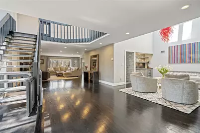 114 The Crescent, Roslyn Heights, NY 11577 - Photo 3