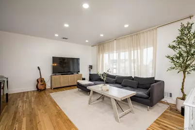 2959 Clubhouse Road, Merrick, NY 11566 - Photo 5