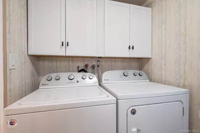 2959 Clubhouse Road, Merrick, NY 11566 - Photo 19