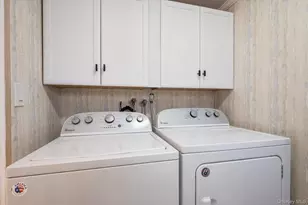 2959 Clubhouse Rd, Merrick, NY 11566 - Photo 19