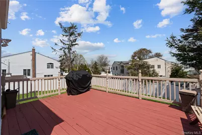 2959 Clubhouse Road, Merrick, NY 11566 - Photo 33