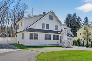 27 Pacific Ave, Nanuet, NY 10954 - Photo 3