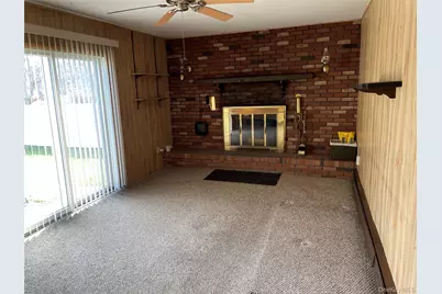 152 N Fulton Avenue, Lindenhurst, NY 11757 - Photo 11