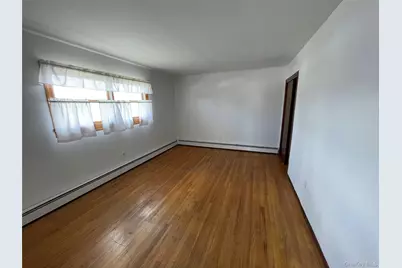 152 N Fulton Avenue, Lindenhurst, NY 11757 - Photo 19