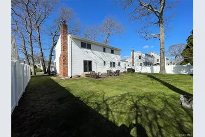 152 N Fulton Avenue, Lindenhurst, NY 11757 - Photo 27