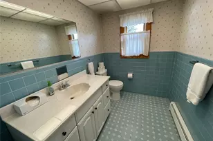 152 N Fulton Ave, Lindenhurst, NY 11757 - Photo 13