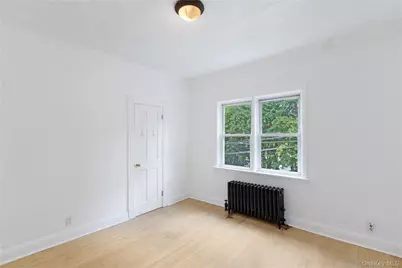 15 Desmond Avenue, Bronxville, NY 10708 - Photo 7