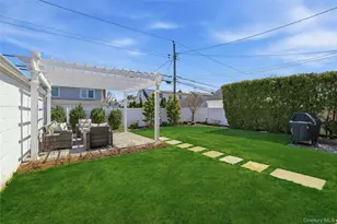 43 Beechwood Ln, New Hyde Park, NY 11040 - Photo 27