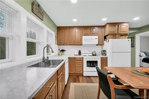 24 Baldwin Ln, Mahopac, NY 10541 - Photo 7